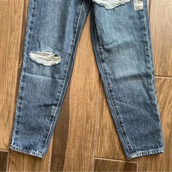 NWT Levi’s High Waisted Mom Jeans Distressed Sz 24 - Picture 5 of 11